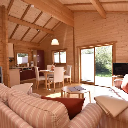 度假居 Lovely Holiday In With Sauna *