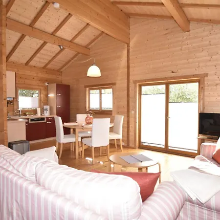 度假居 Lovely Holiday In With Sauna *